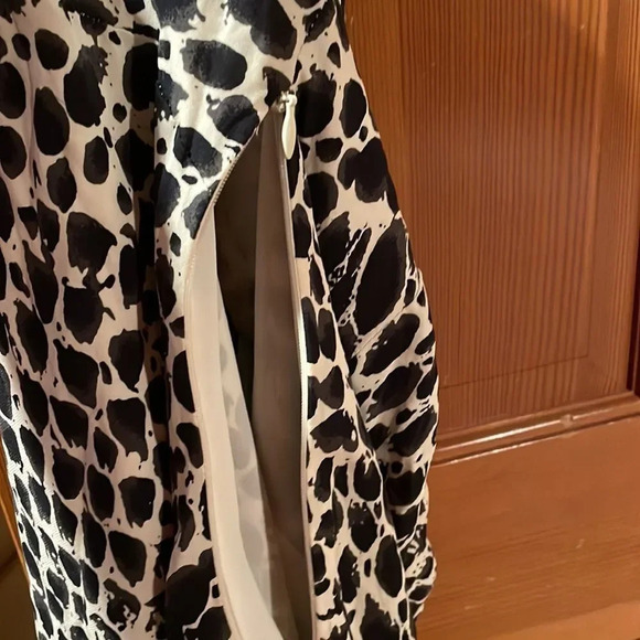 CLASSIQUES Entier silk black and white woman’s top - Picture 11 of 11